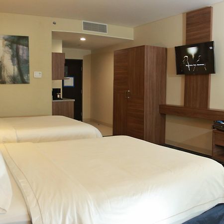 Holiday Inn Express & Suites Mexicali By Ihg Exterior foto