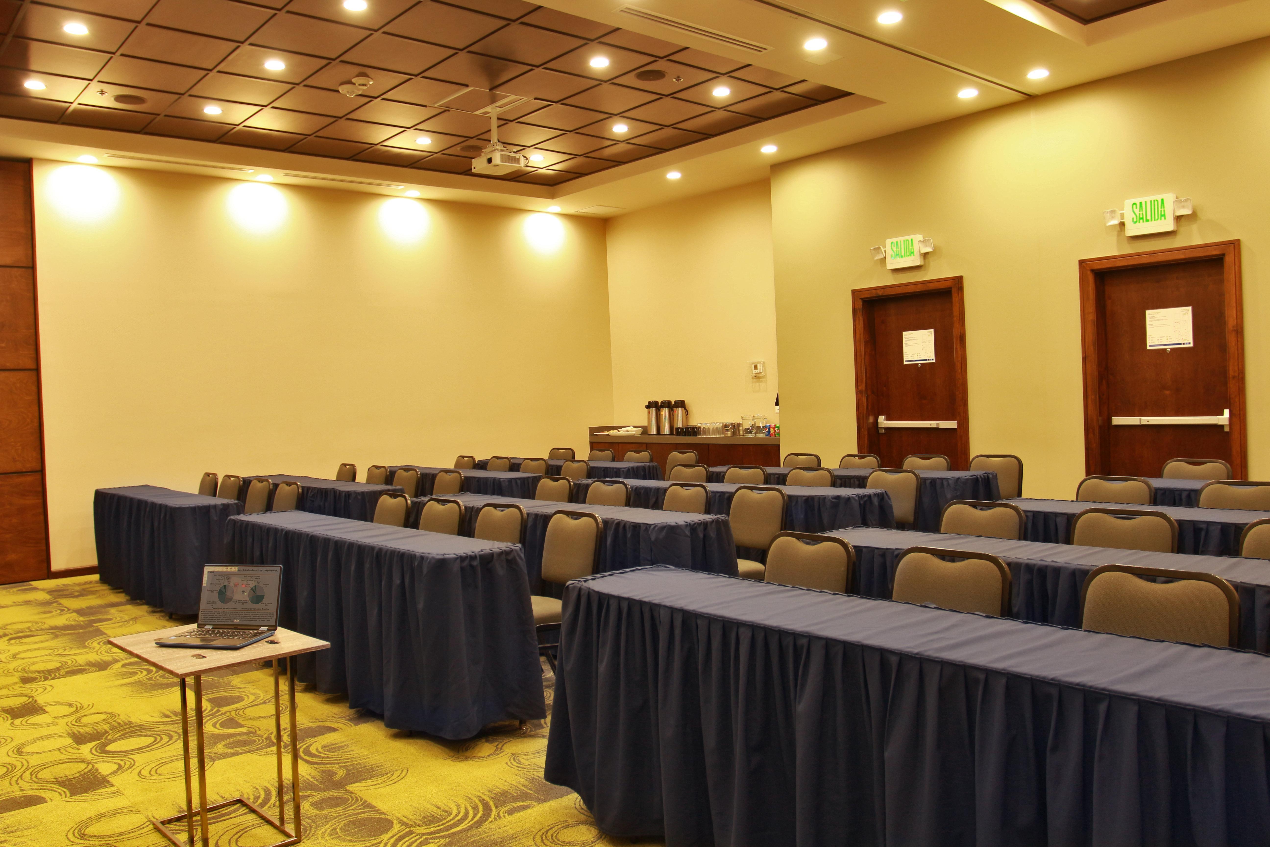 Holiday Inn Express & Suites Mexicali By Ihg Exterior foto