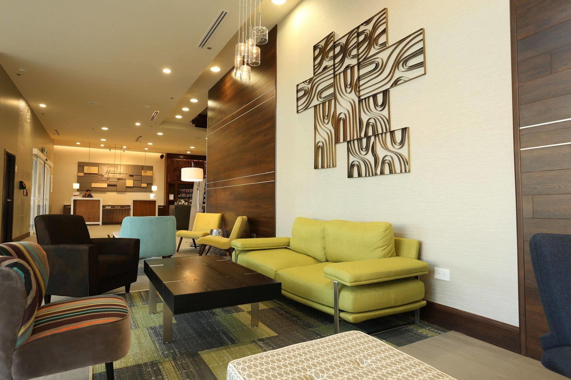 Holiday Inn Express & Suites Mexicali By Ihg Exterior foto